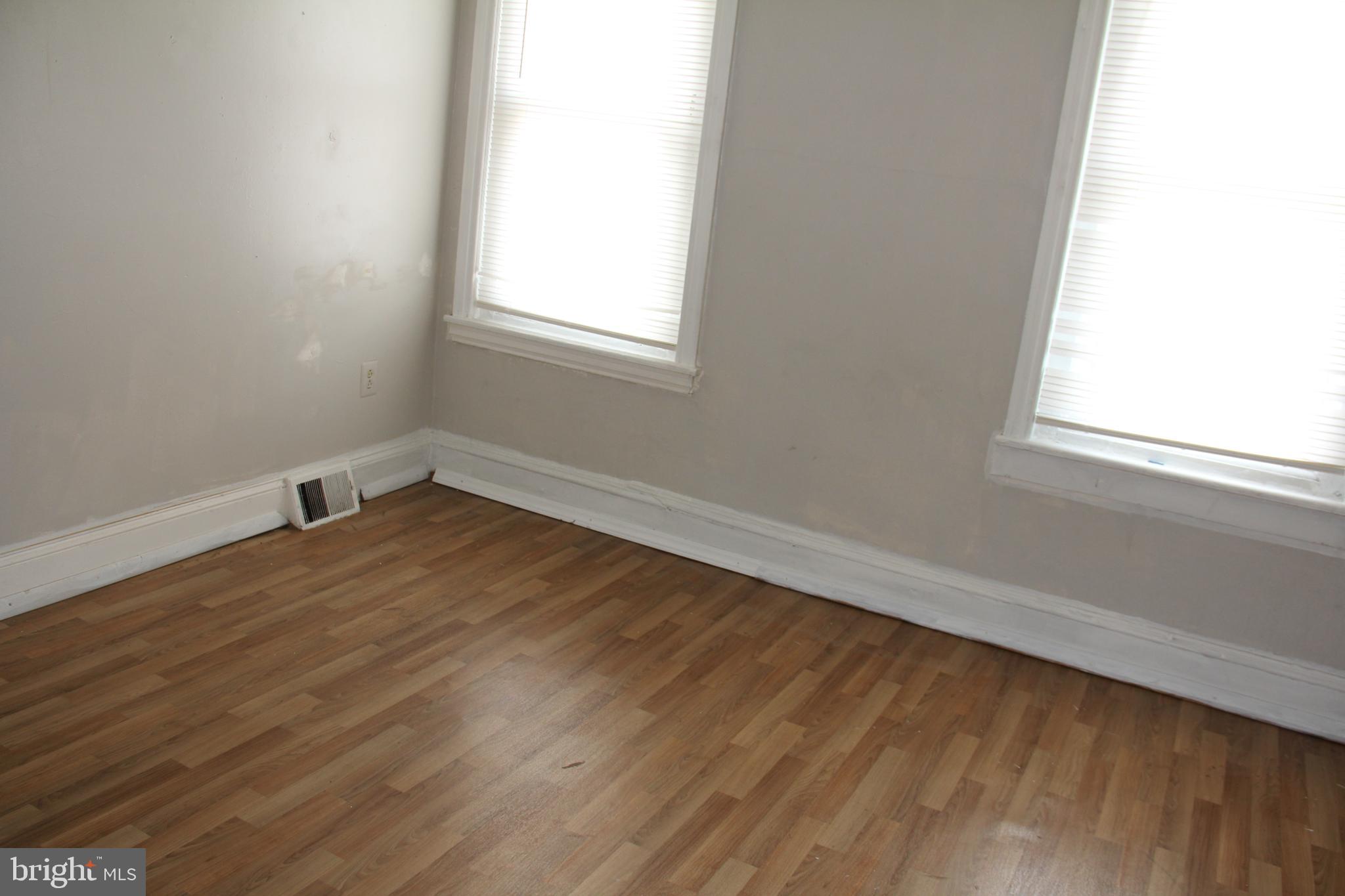 KENSINGTON - Residential