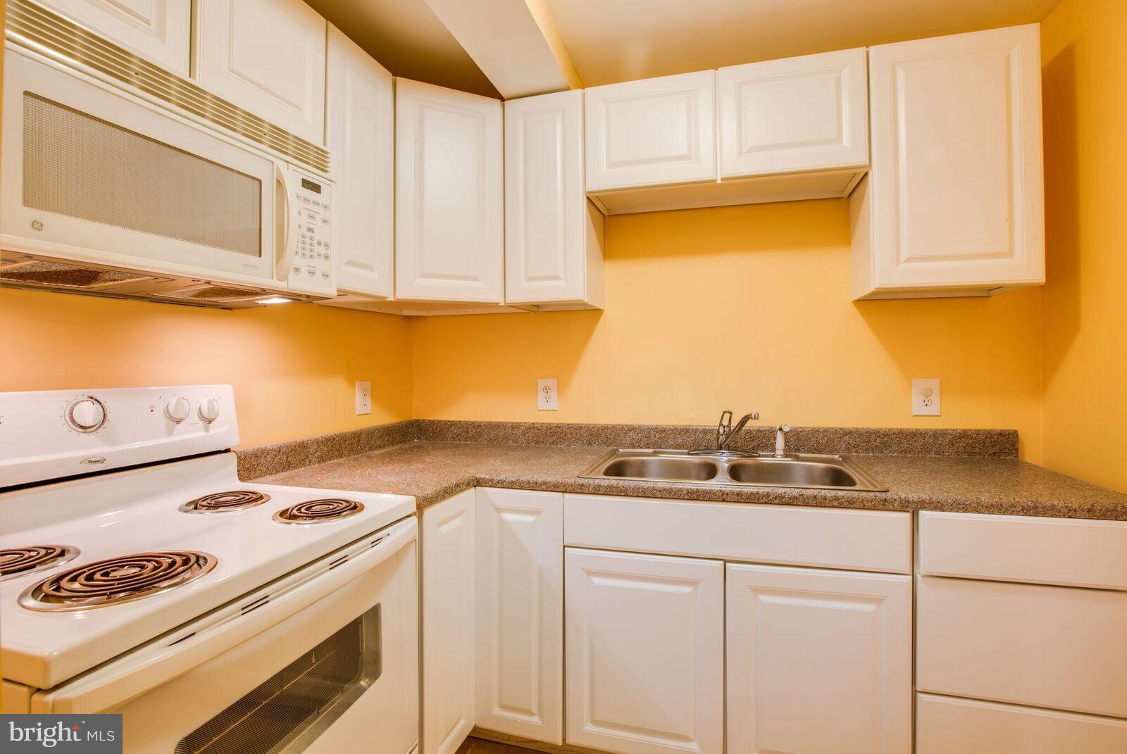 SUMMERS LANDING - Residential