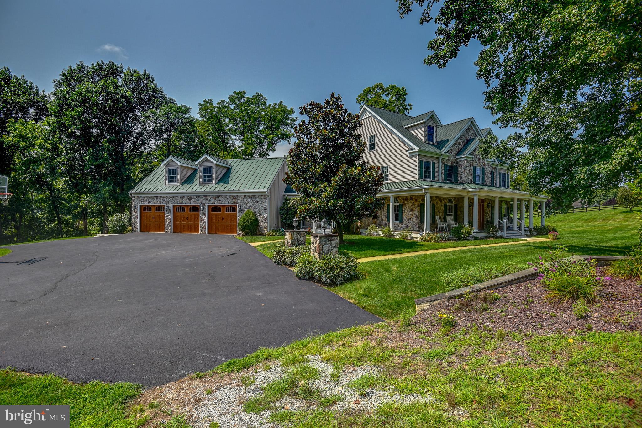 38303 WINSOME TRAIL LANE