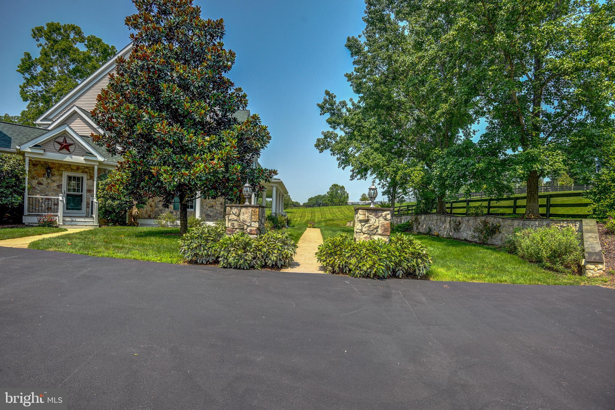 38303 WINSOME TRAIL LANE
