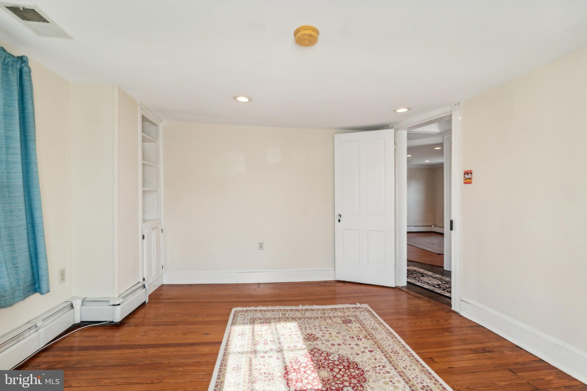 SUMMIT POINT - Residential