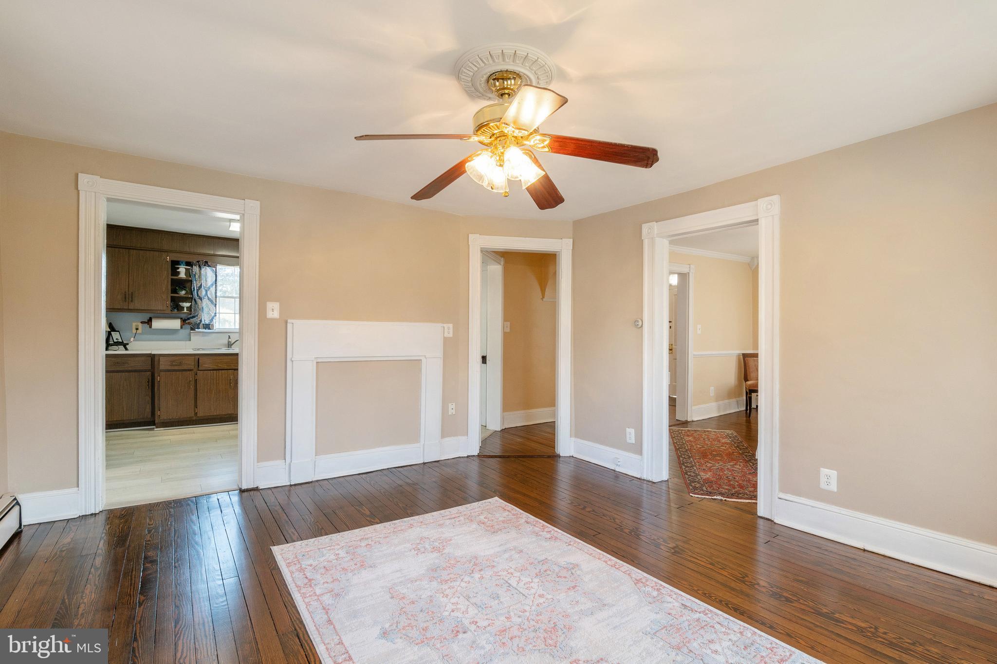 SUMMIT POINT - Residential