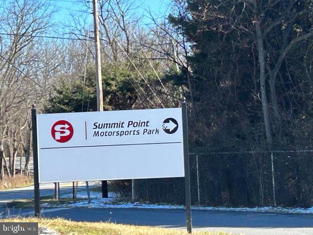 SUMMIT POINT - Residential