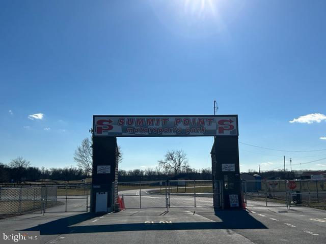 SUMMIT POINT - Residential