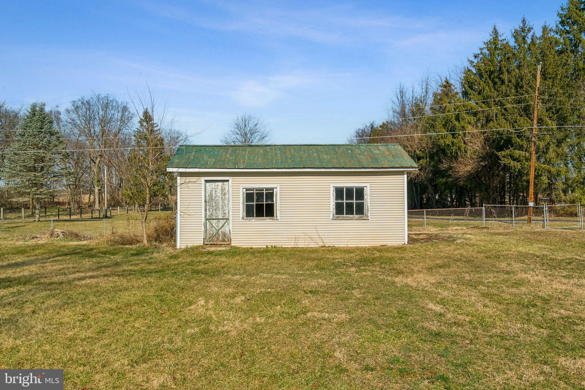 SUMMIT POINT - Residential