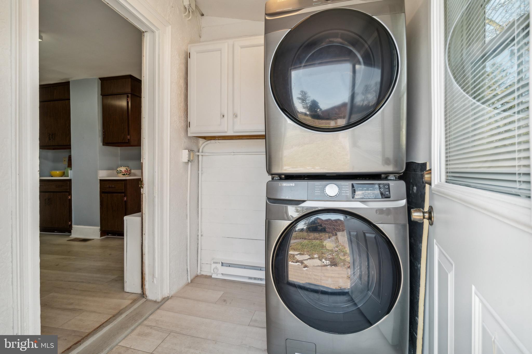 SUMMIT POINT - Residential