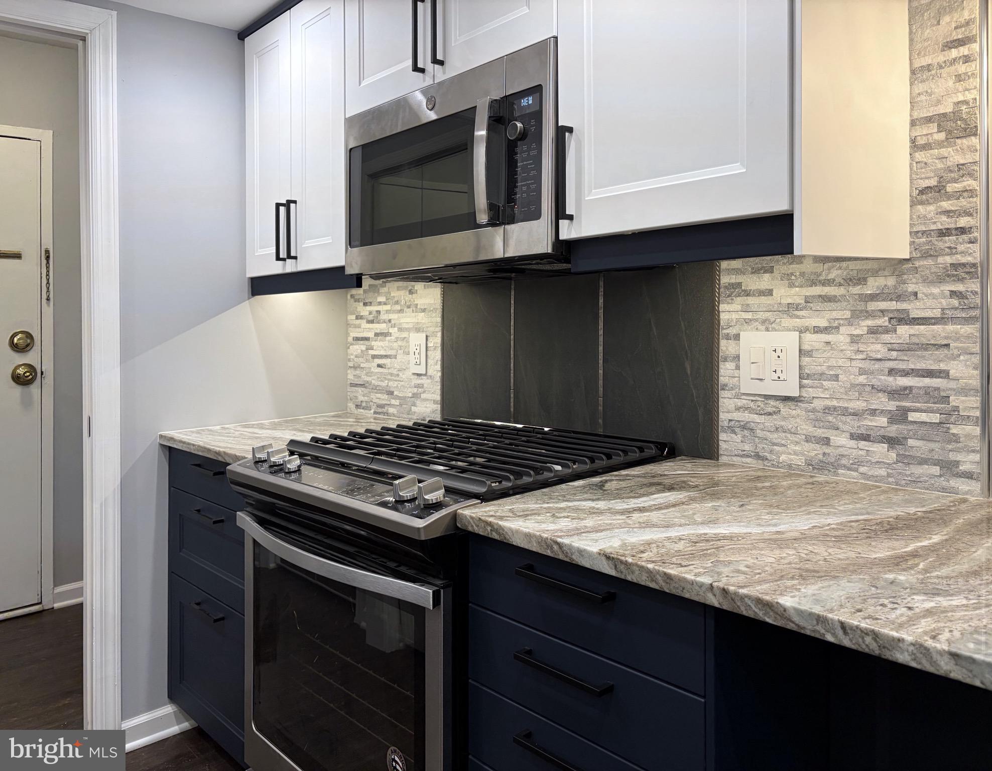 PINES CONDO 01 - Residential