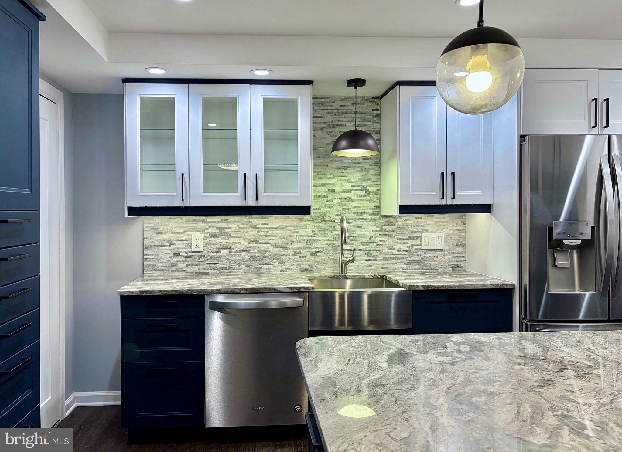 PINES CONDO 01 - Residential