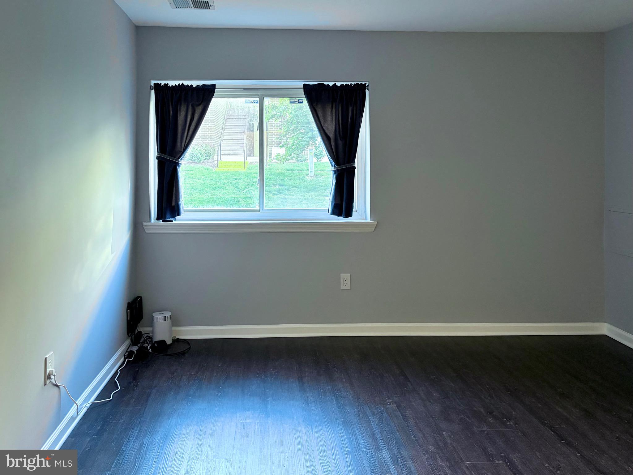 PINES CONDO 01 - Residential