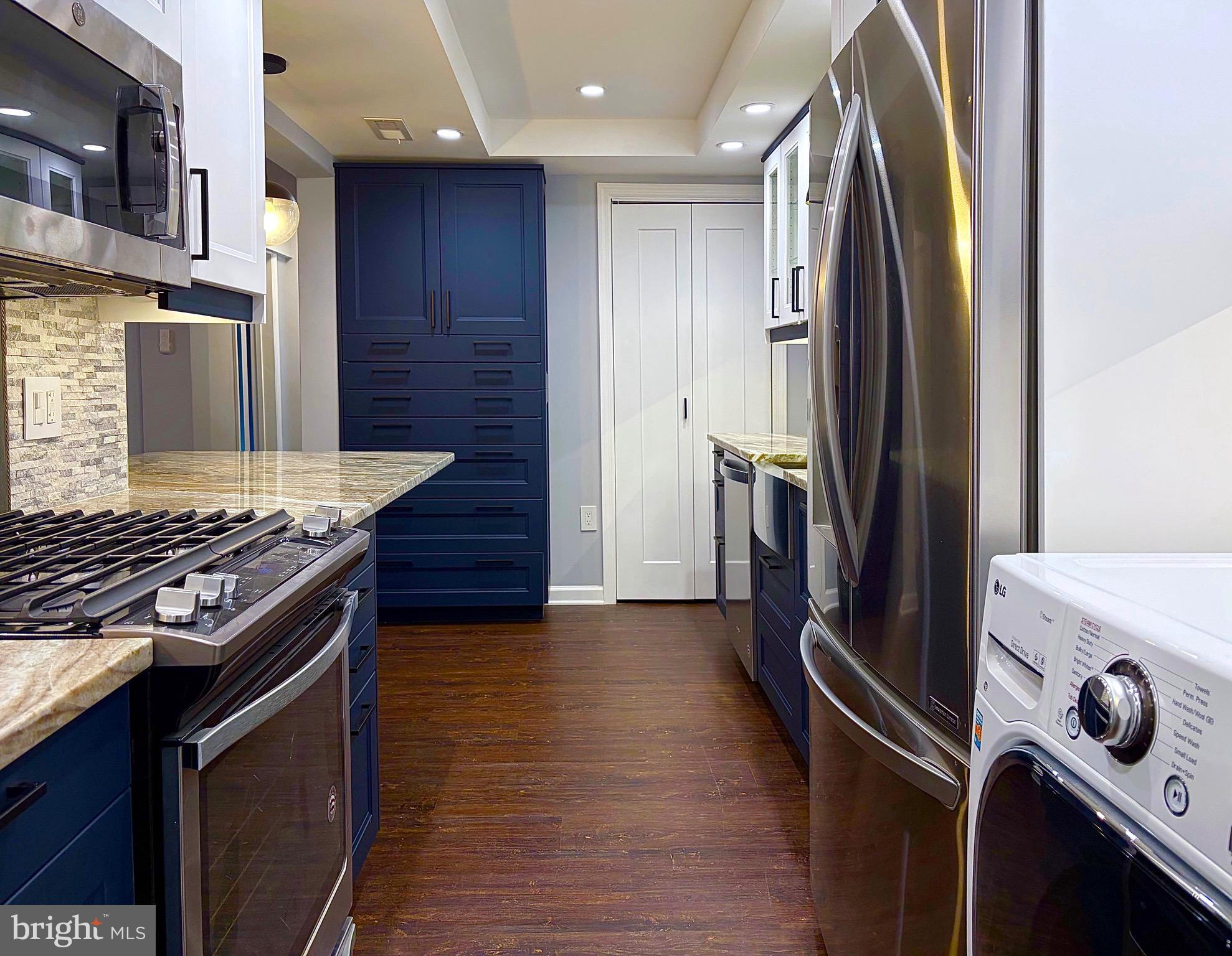 PINES CONDO 01 - Residential