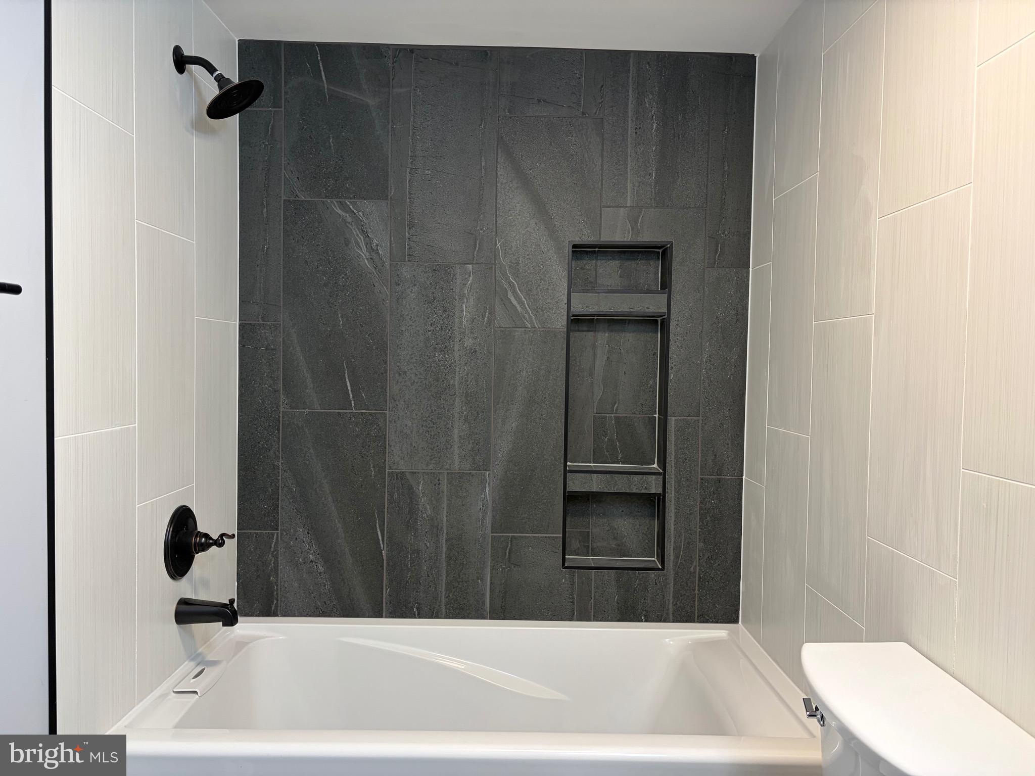 PINES CONDO 01 - Residential