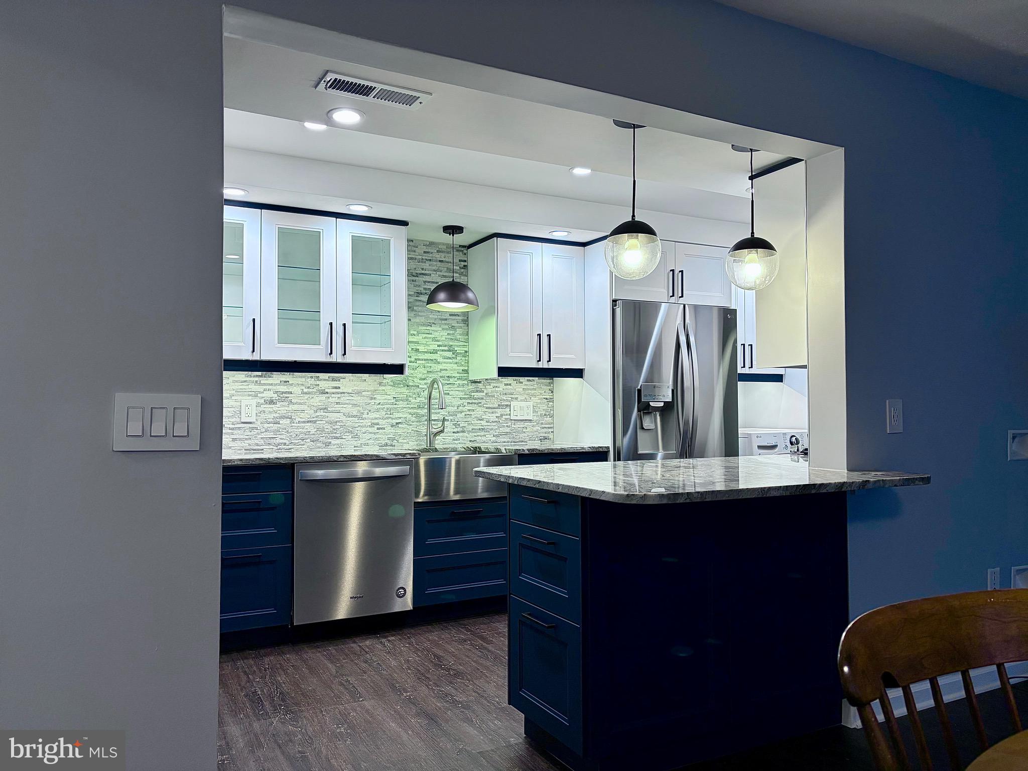 PINES CONDO 01 - Residential