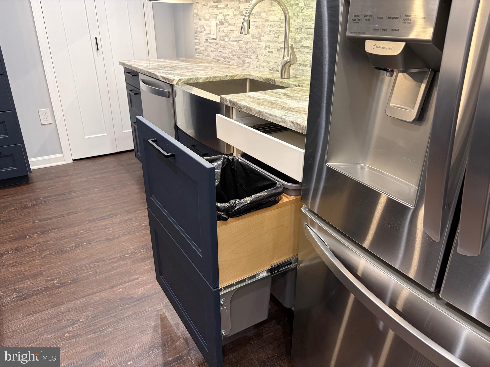 PINES CONDO 01 - Residential