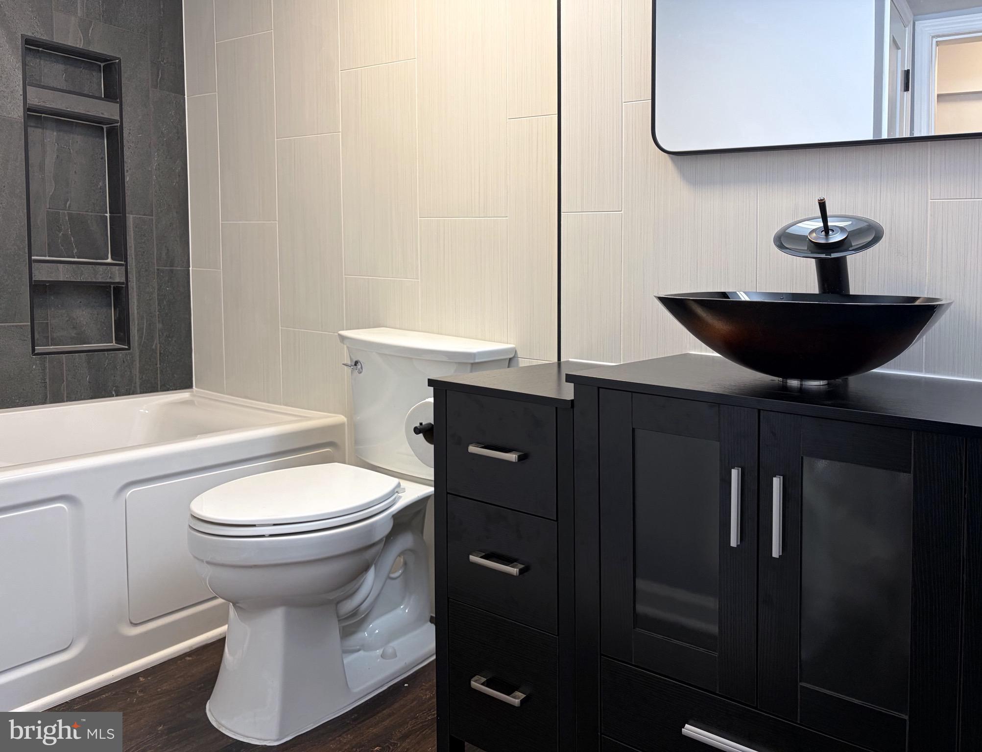 PINES CONDO 01 - Residential