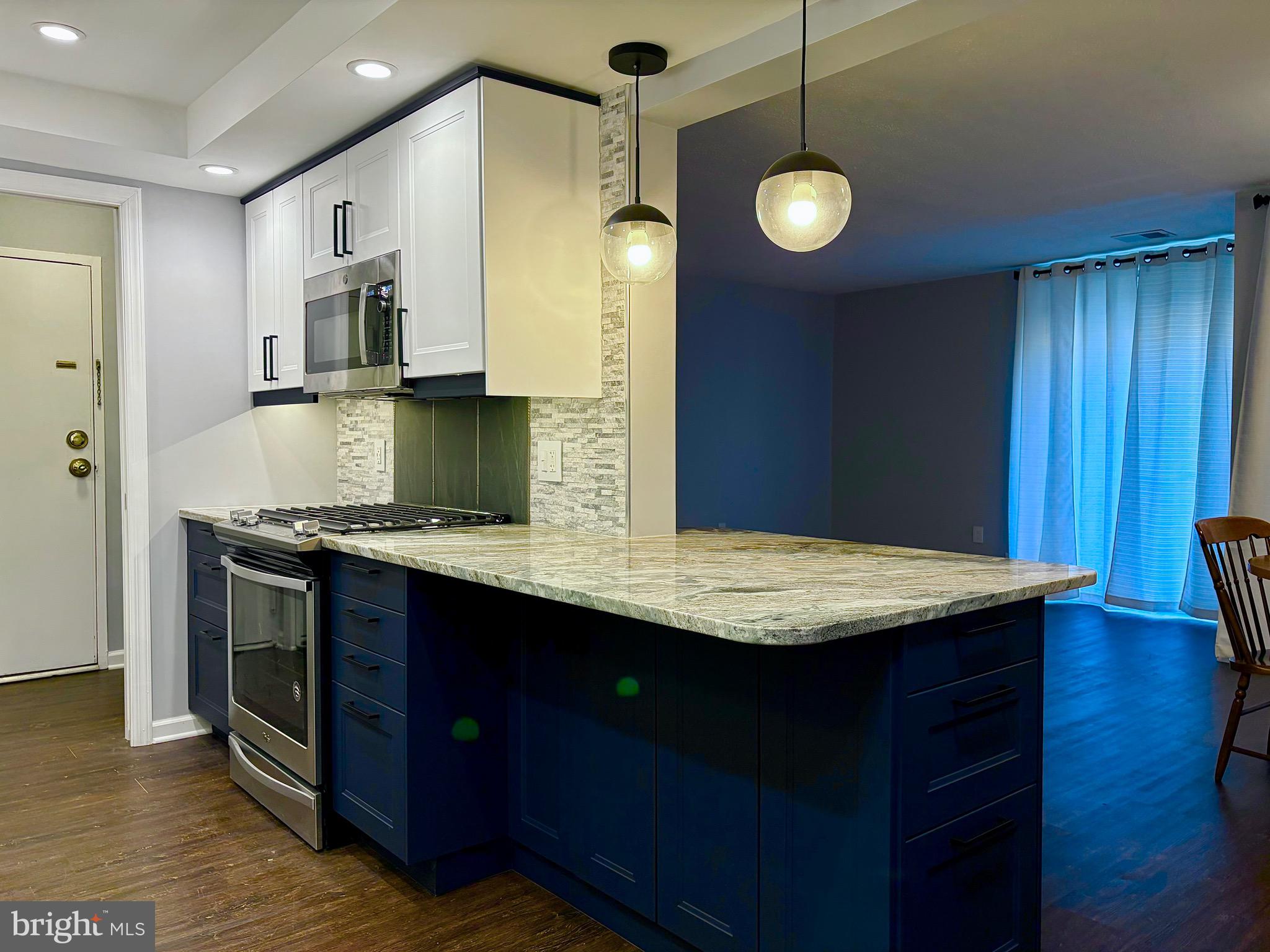 PINES CONDO 01 - Residential