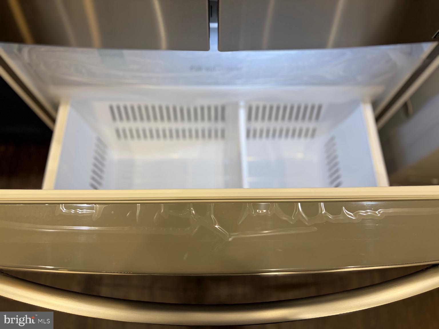 PINES CONDO 01 - Residential