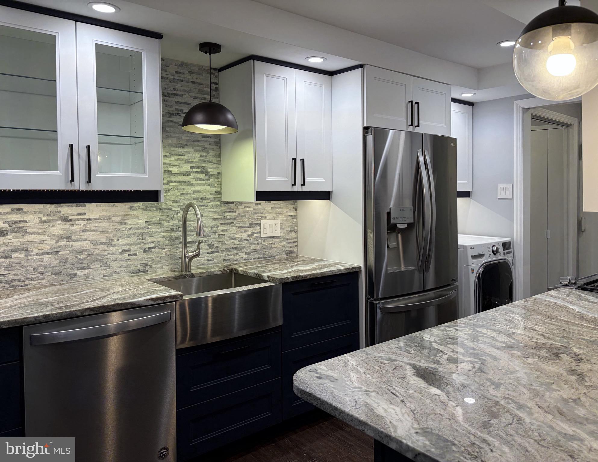 PINES CONDO 01 - Residential