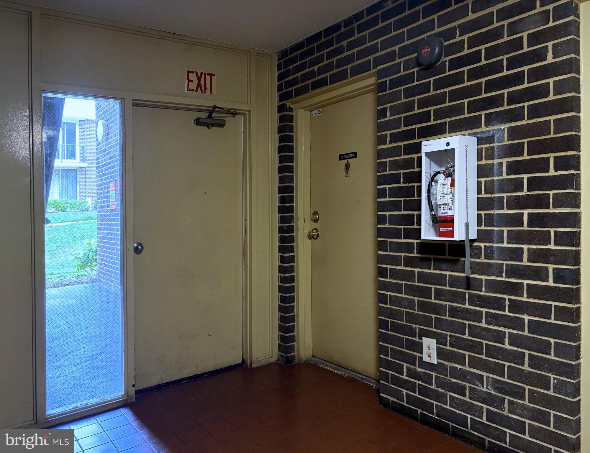 10202 PRINCE PLACE 2-T3