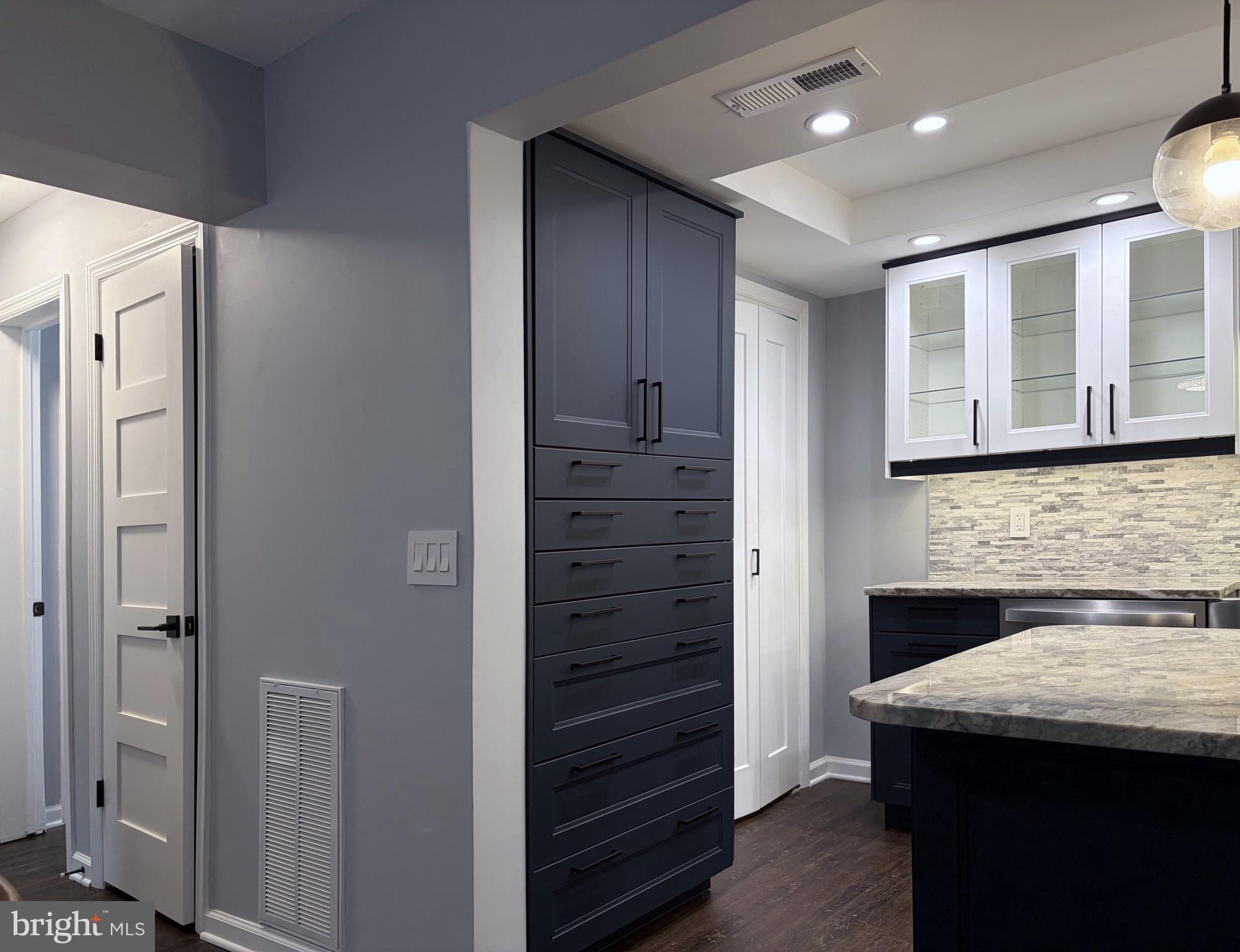 PINES CONDO 01 - Residential