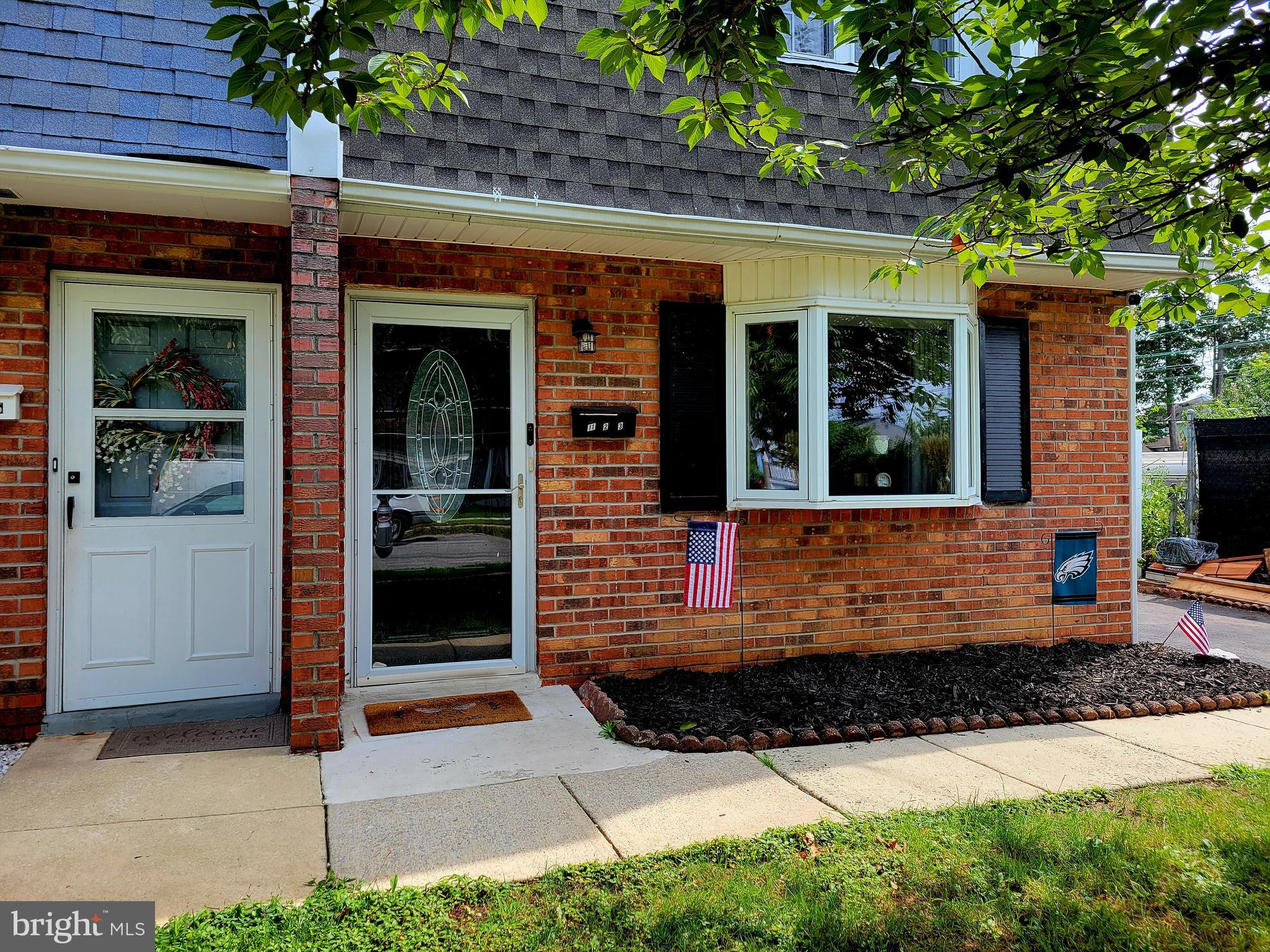 1123 FOLSOM AVENUE