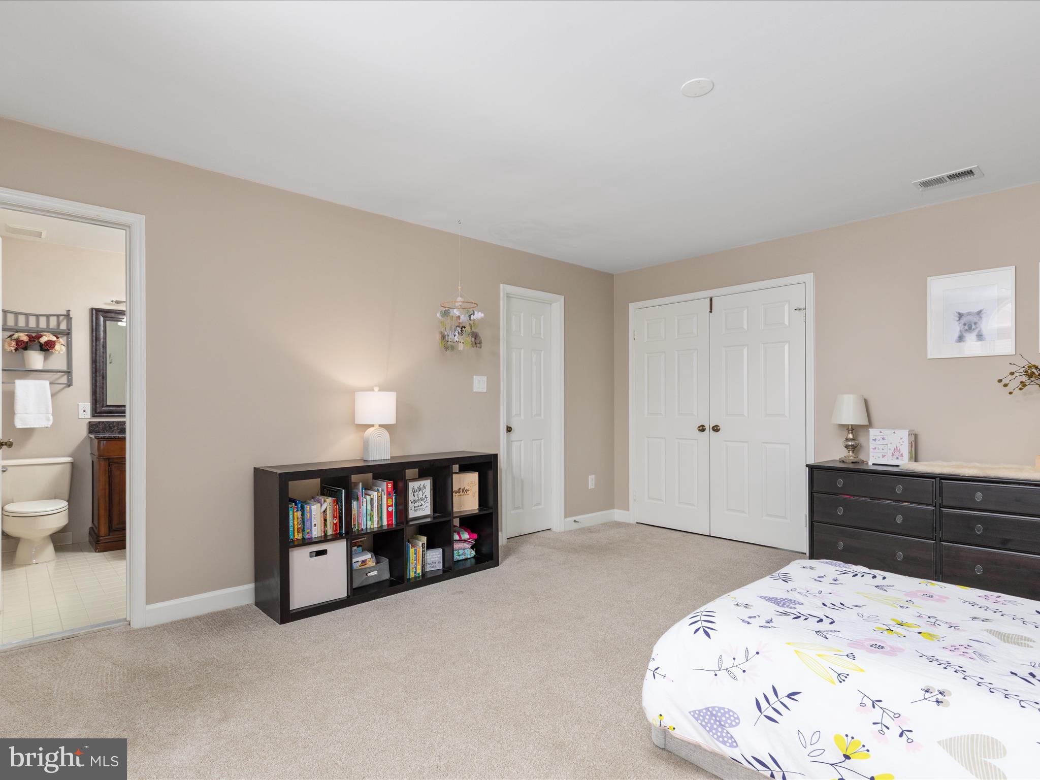 LANDMARK MEWS - Residential