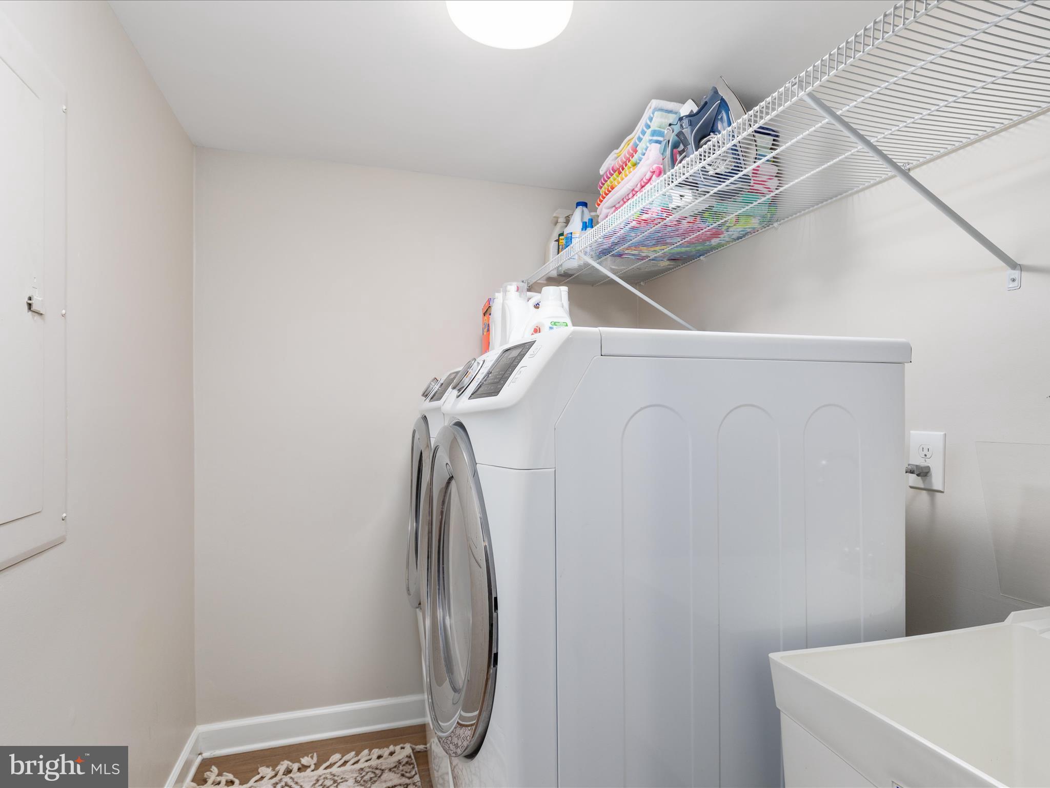 LANDMARK MEWS - Residential