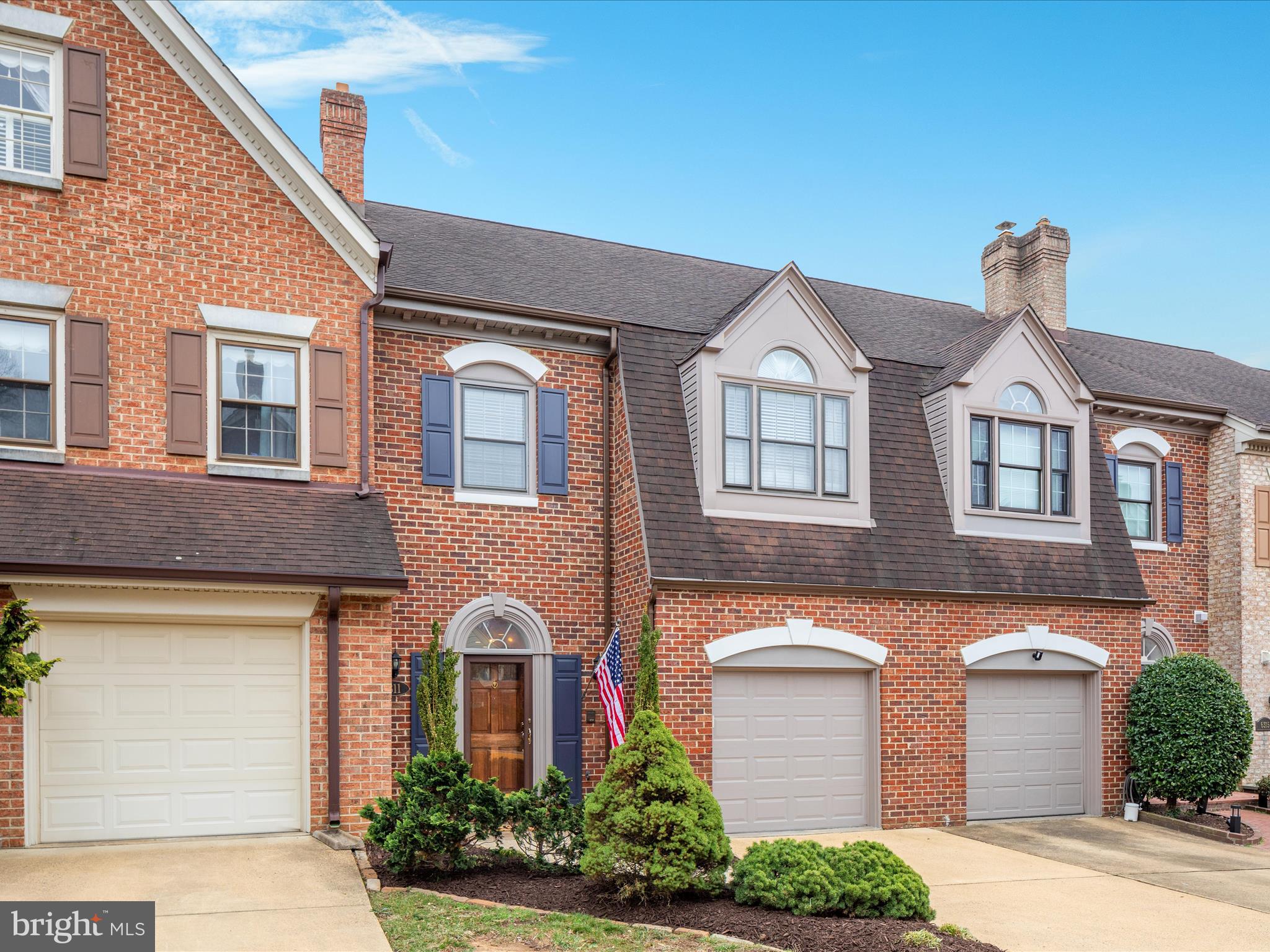 LANDMARK MEWS - Residential