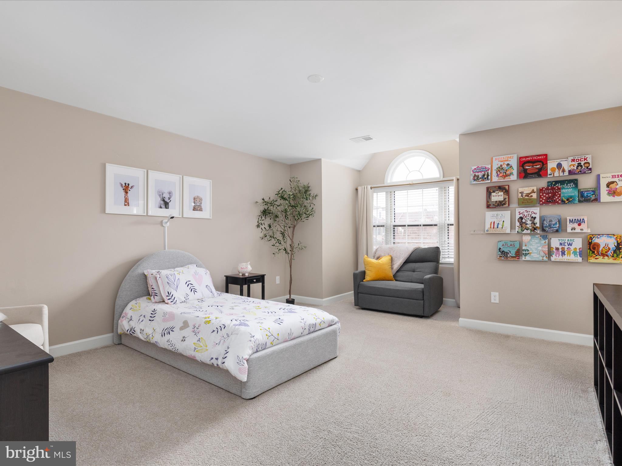 LANDMARK MEWS - Residential