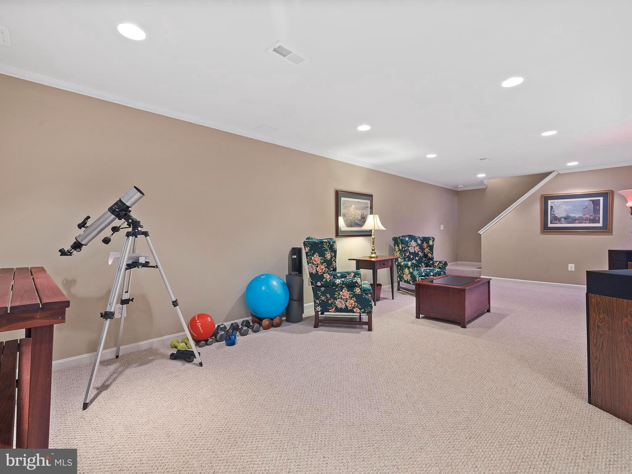 CHASEWOOD RUN - Residential