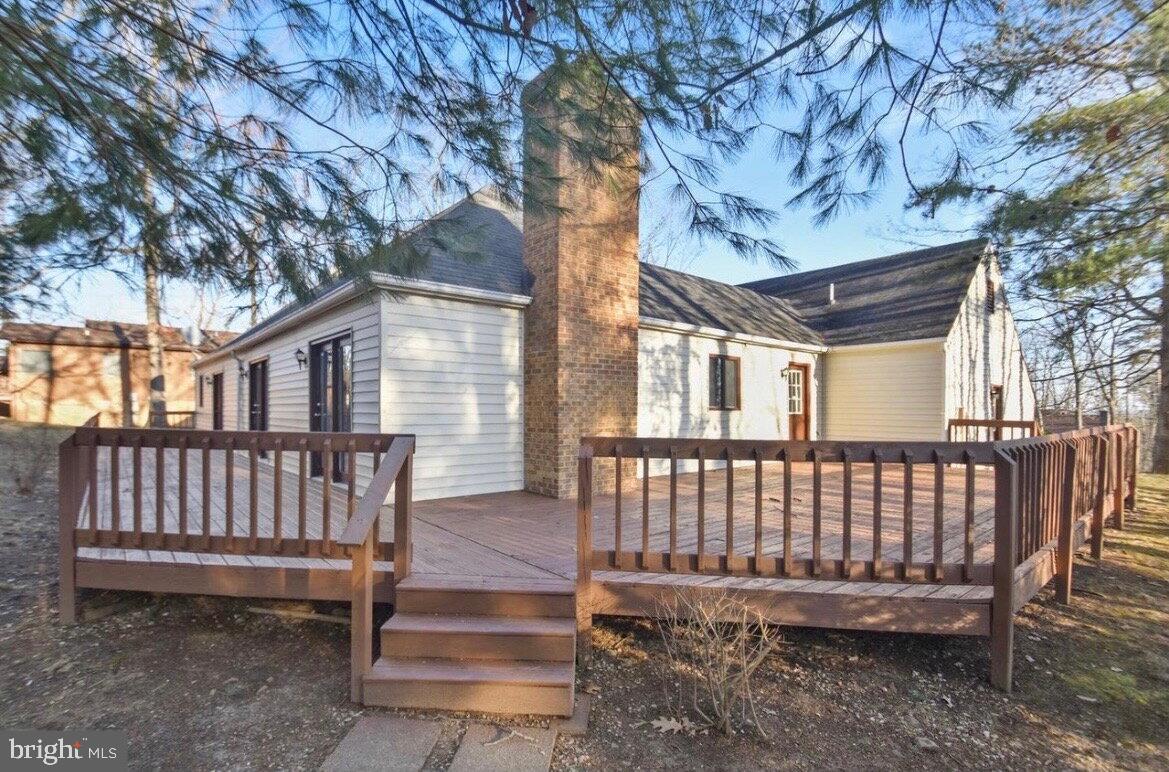 206 FAIRWAY CIRCLE