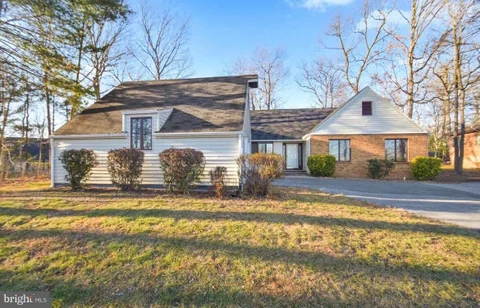 206 Fairway Circle, Cross Junction, VA MLS: VAFV2044674
