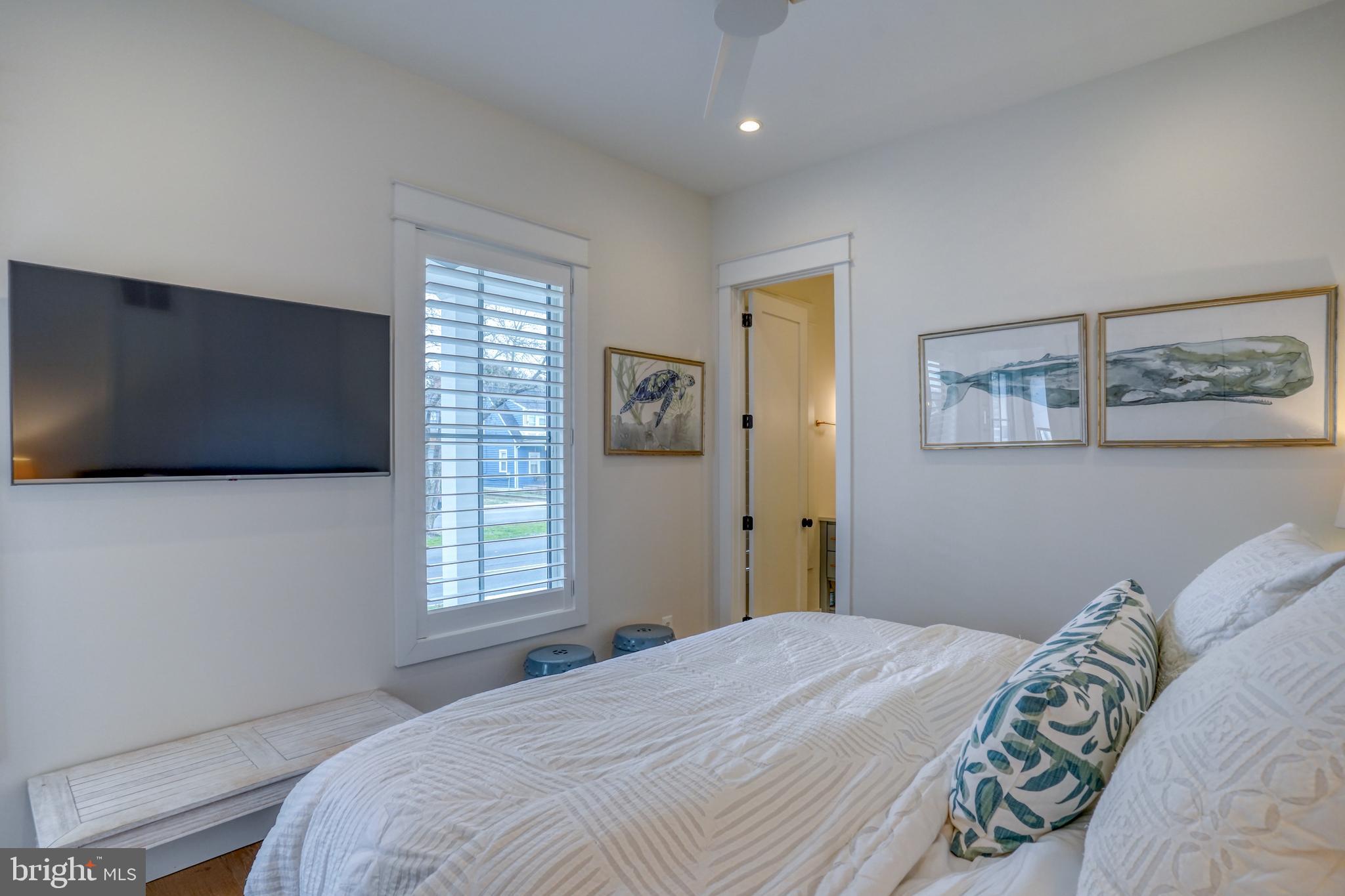 FISHERS COVE - Residential