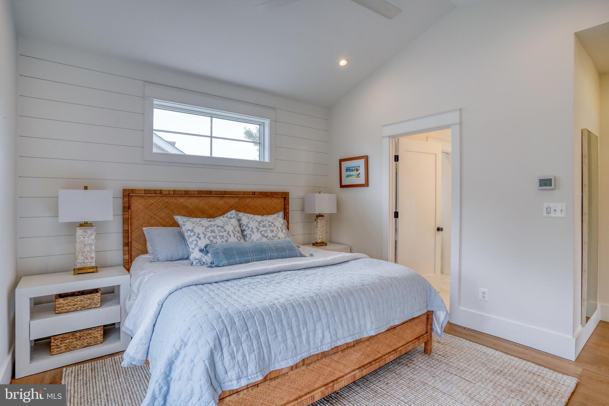 FISHERS COVE - Residential