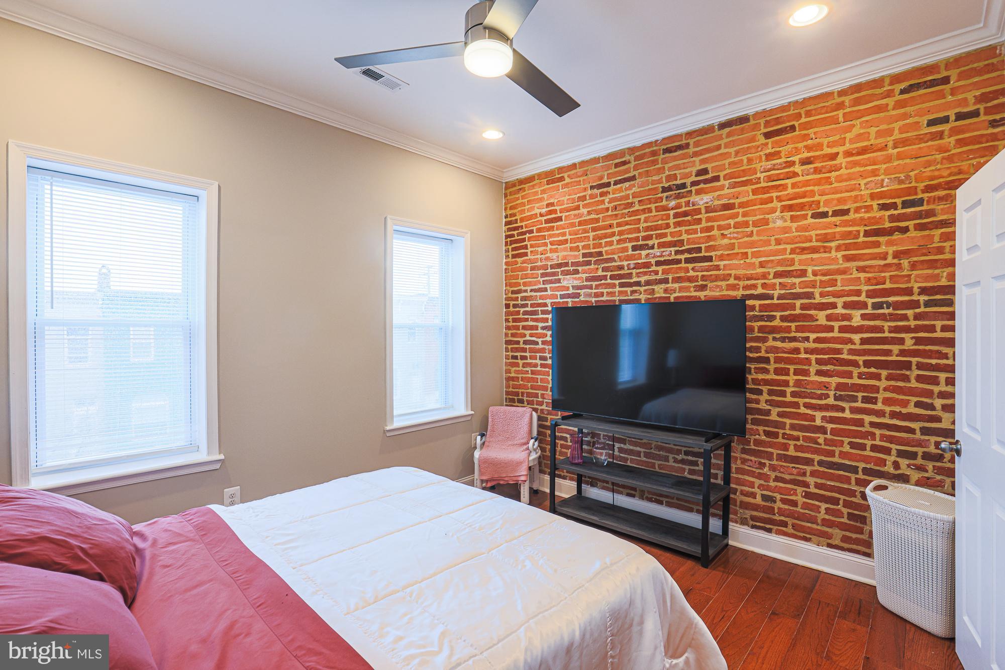 MILTON-MONTFORD - Residential