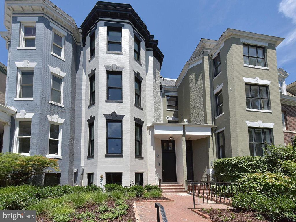Photo of 1963 Biltmore Street NW #1, WASHINGTON, DC 20009 (MLS # DCDC2226018)