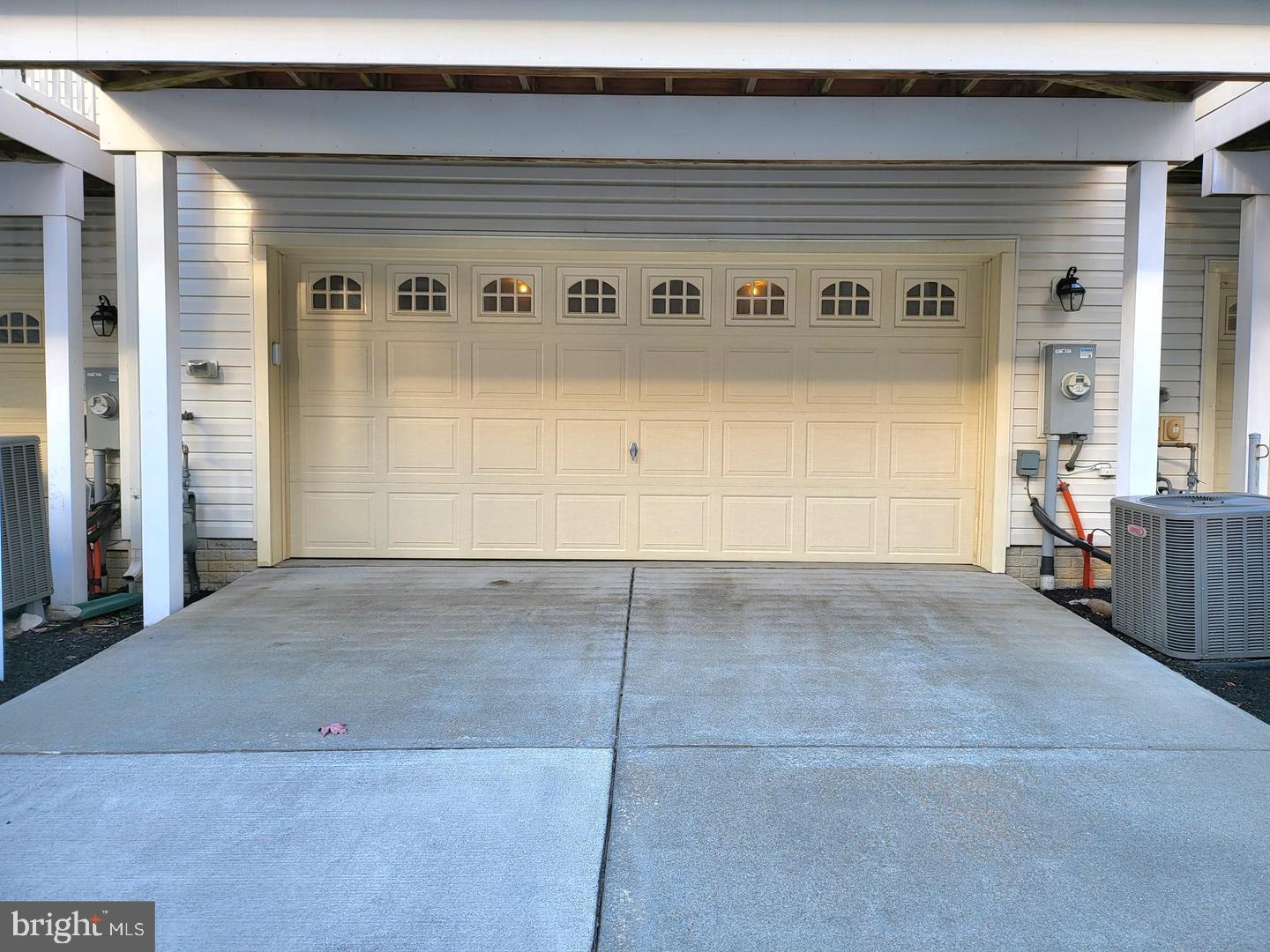 OXFORD SQUARE - Residential Lease