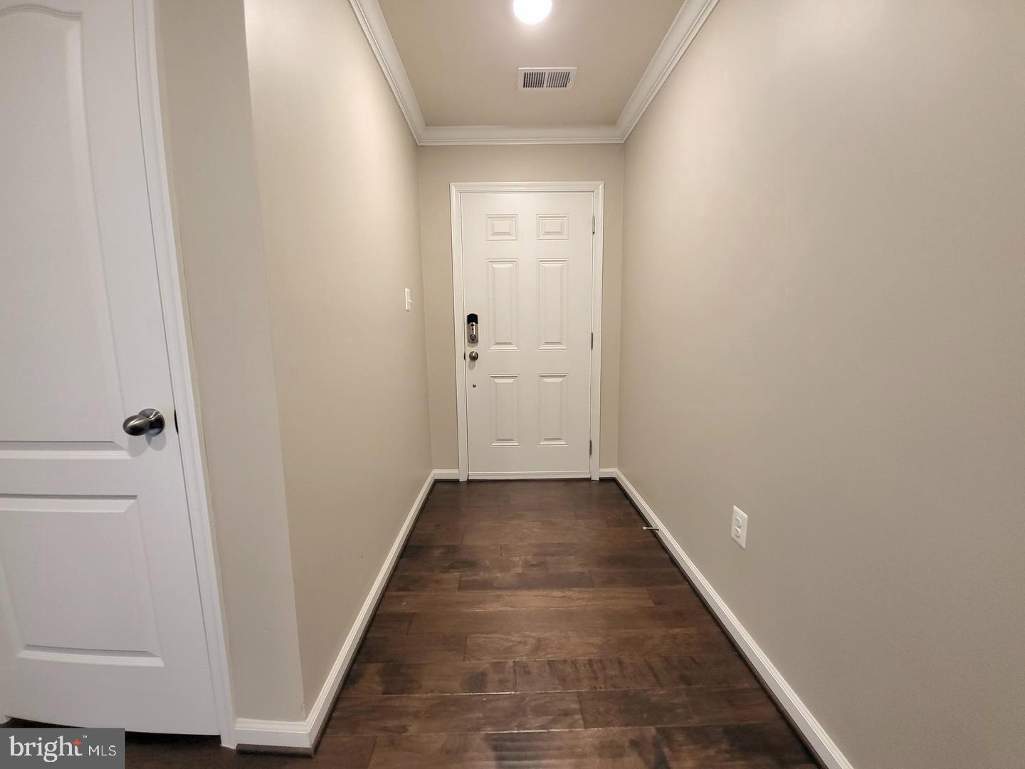 OXFORD SQUARE - Residential Lease