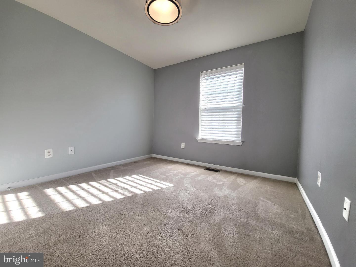 OXFORD SQUARE - Residential Lease