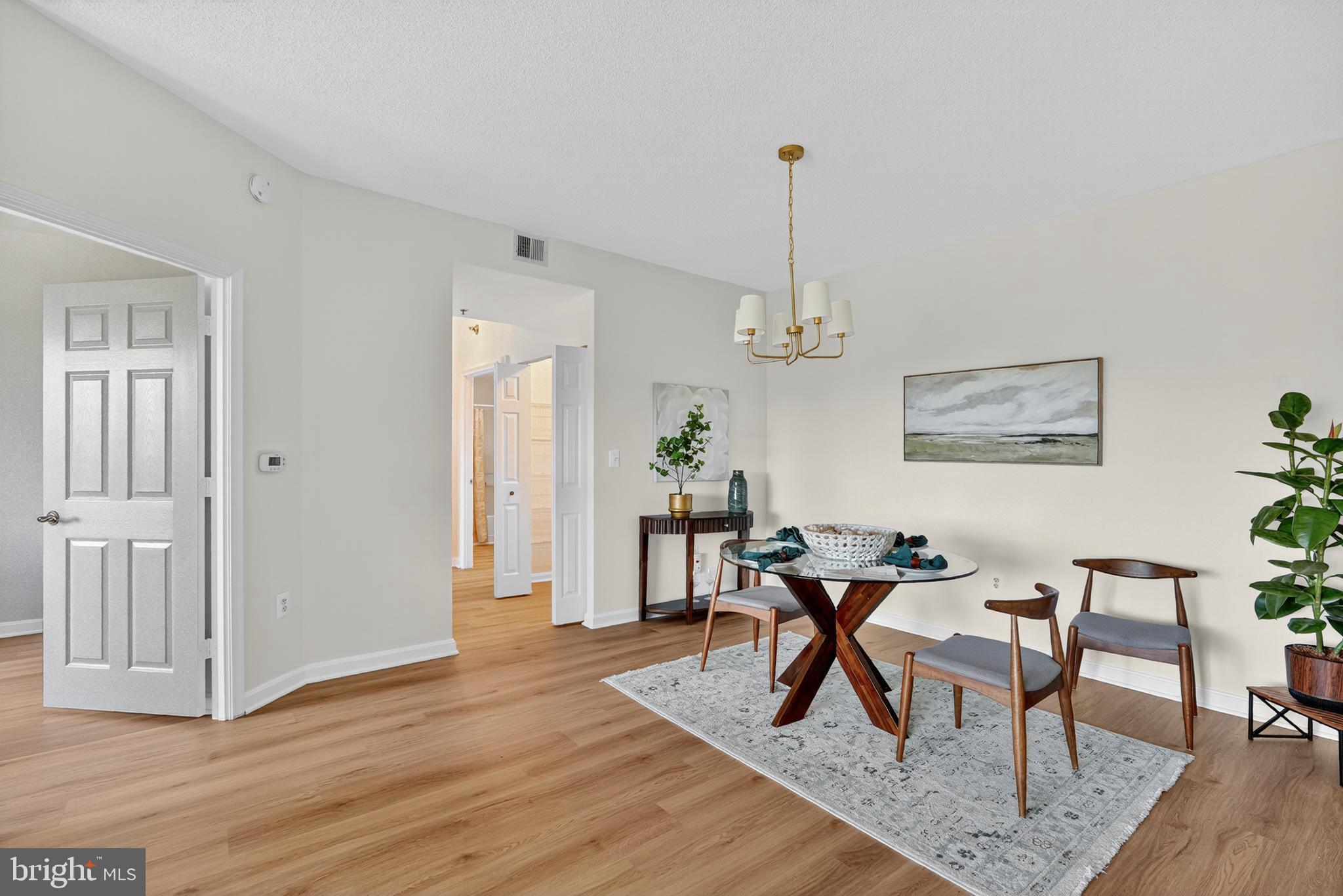 TURNBERRY COURTS AT LEIS - Residential