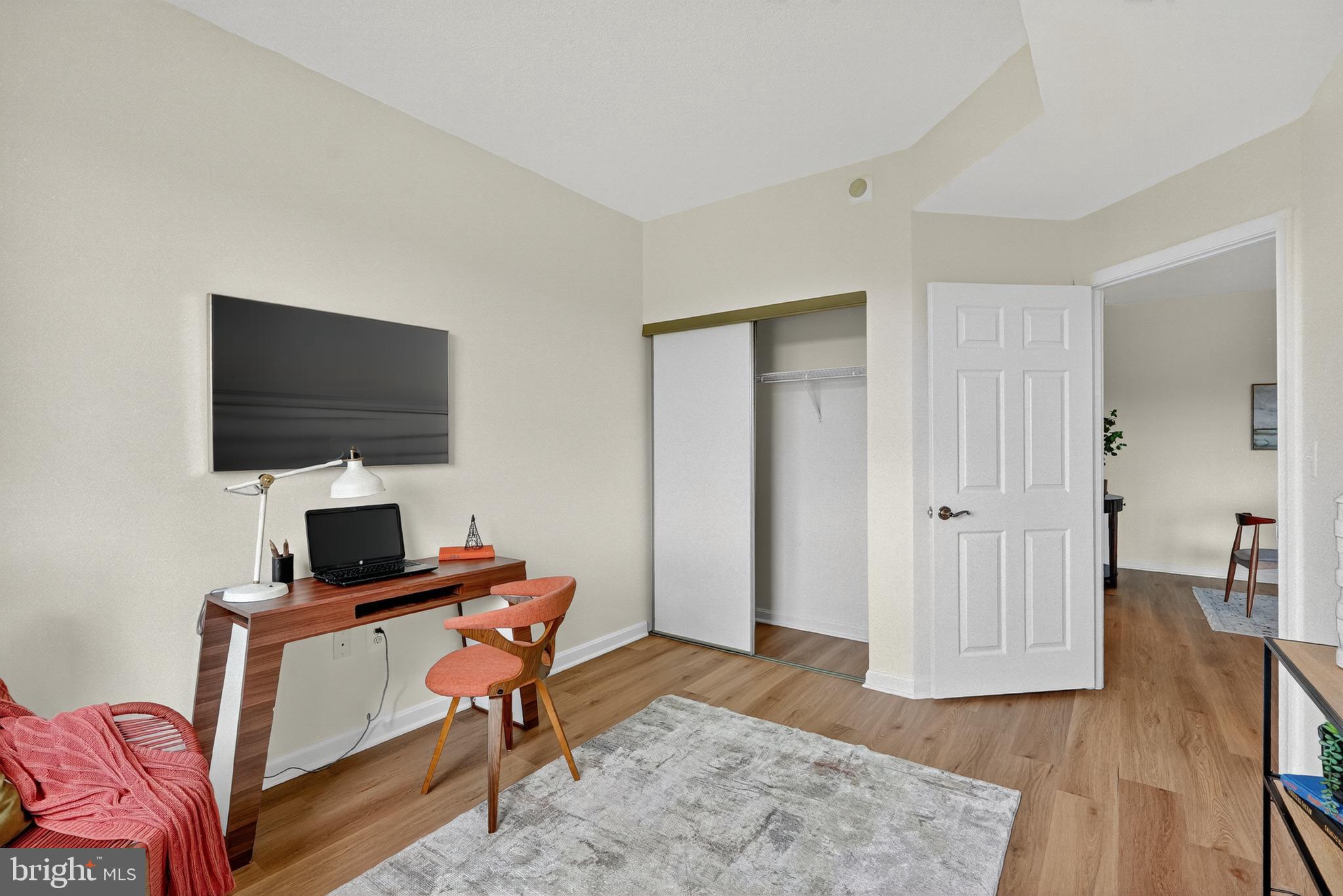 TURNBERRY COURTS AT LEIS - Residential