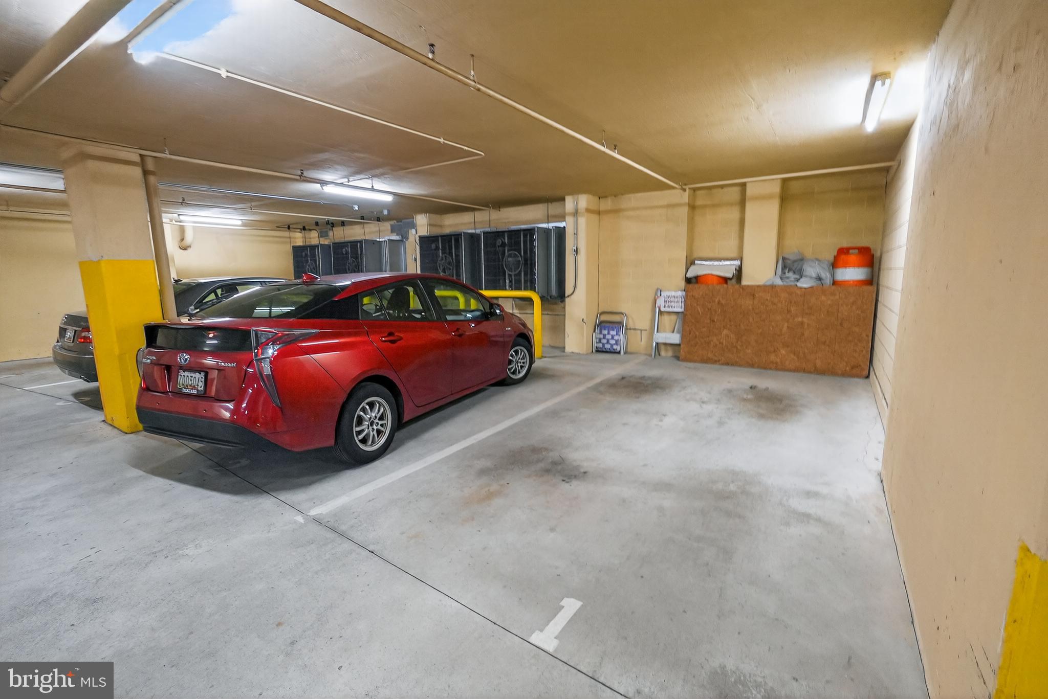 TURNBERRY COURTS AT LEIS - Residential