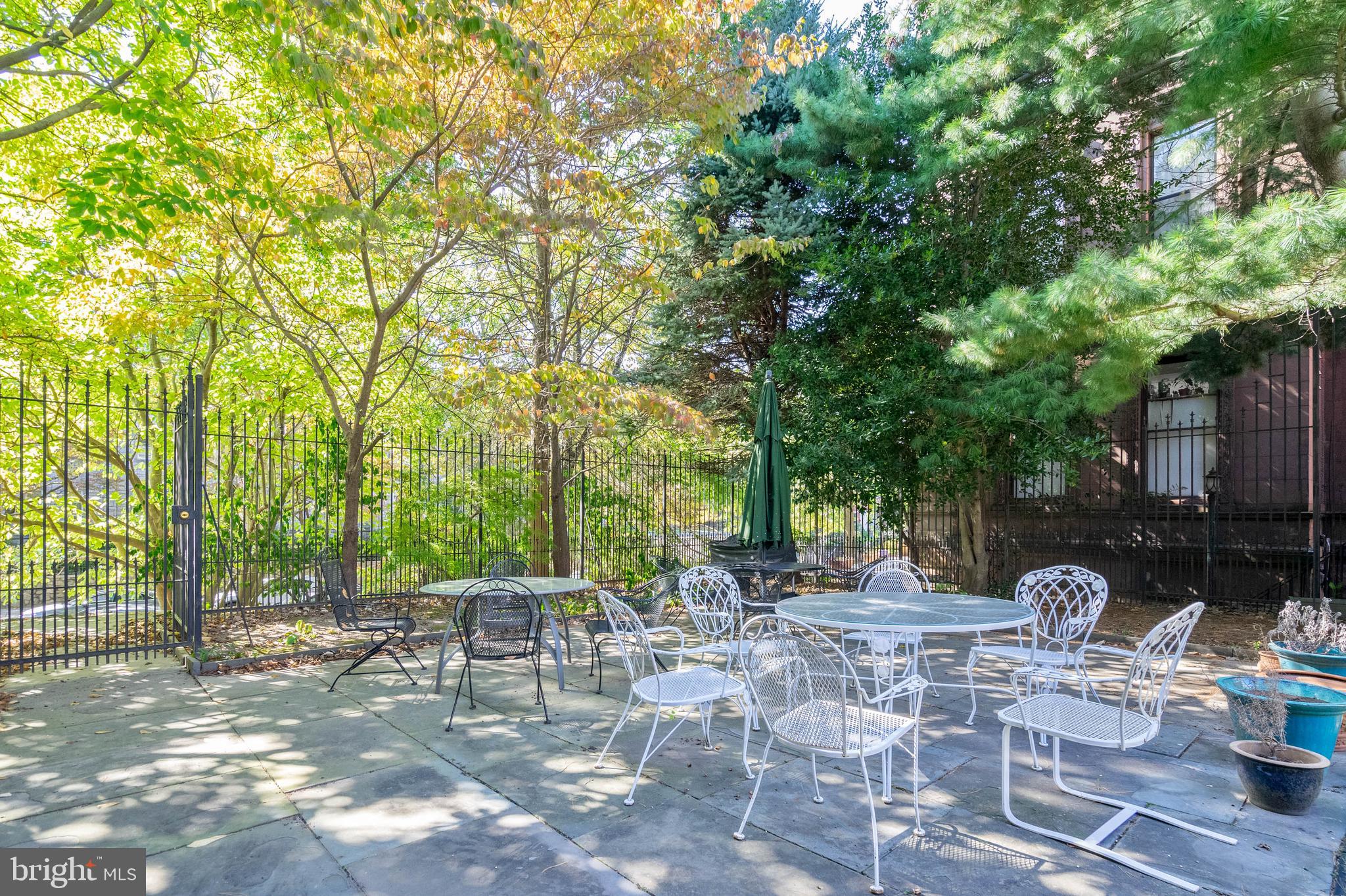ART MUSEUM AREA - Commercial Sale