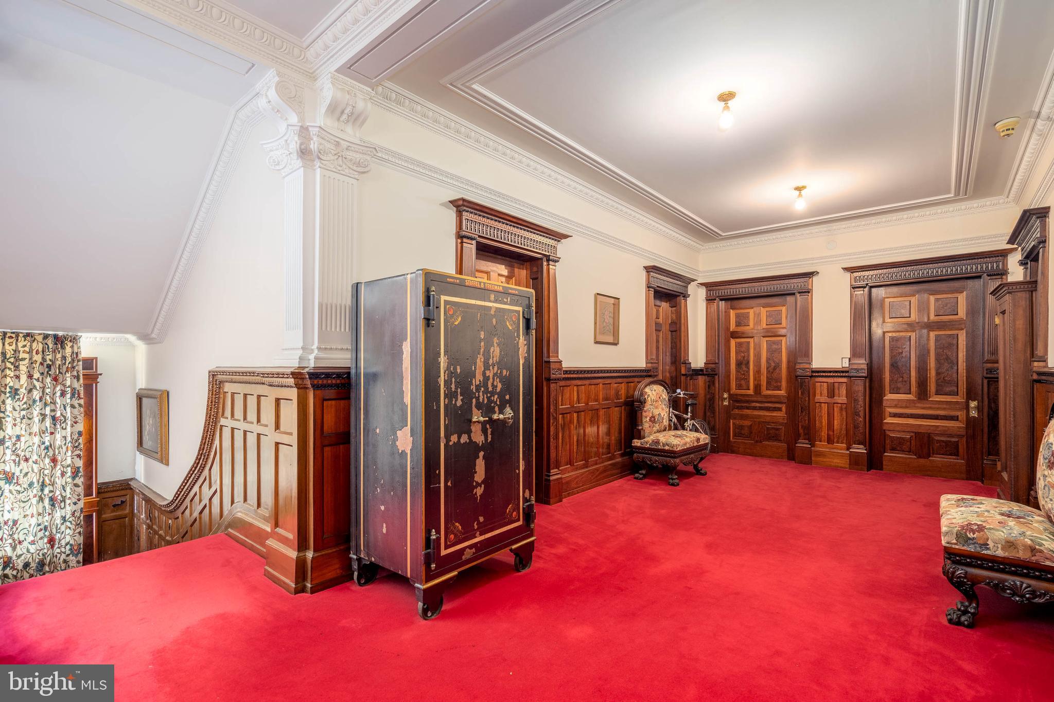 ART MUSEUM AREA - Commercial Sale