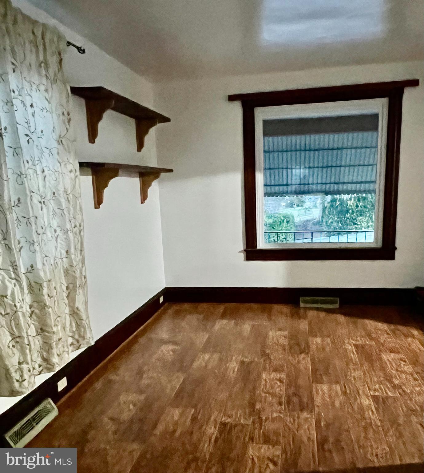 BRUNSWICK - Residential