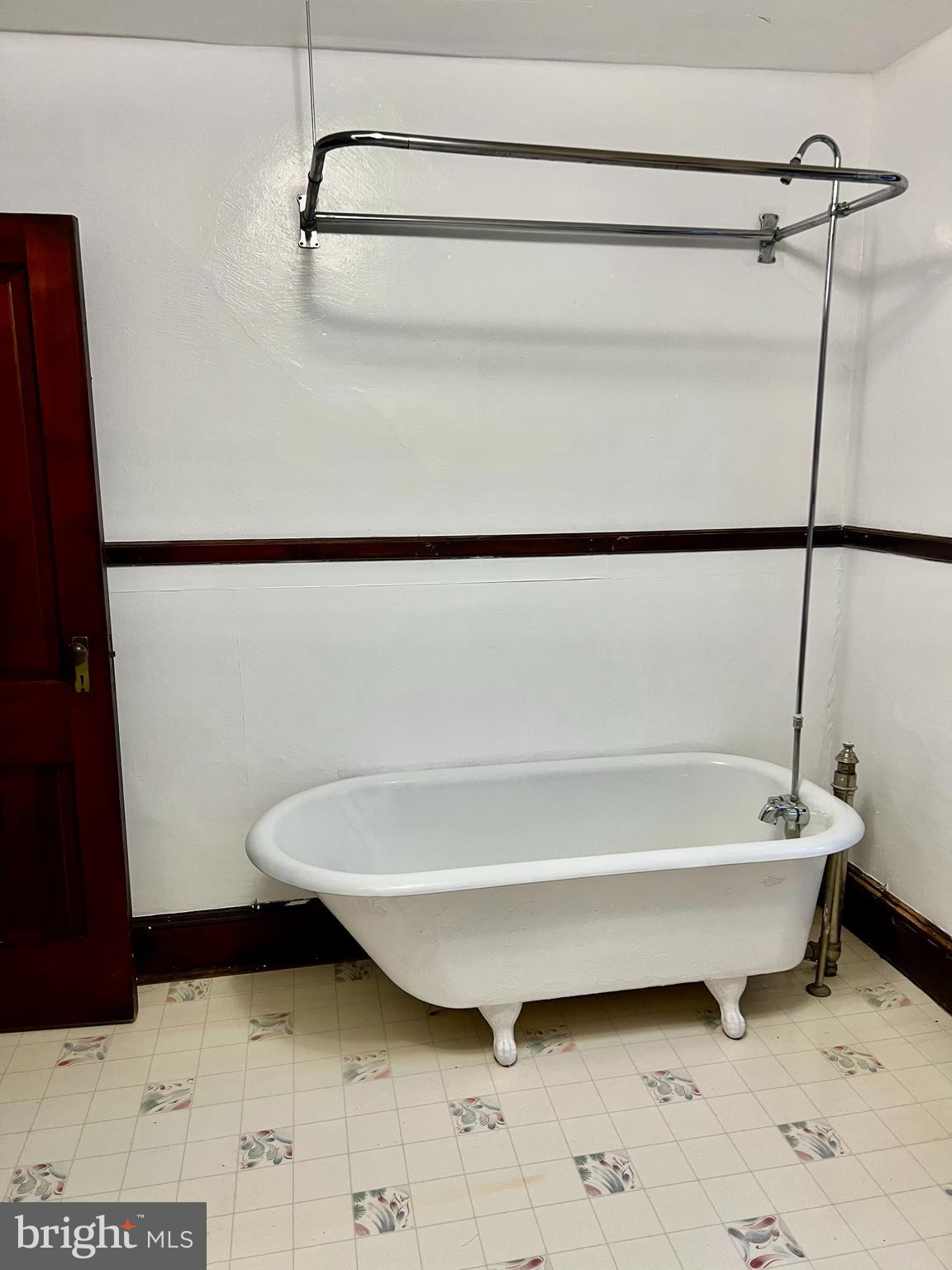 BRUNSWICK - Residential