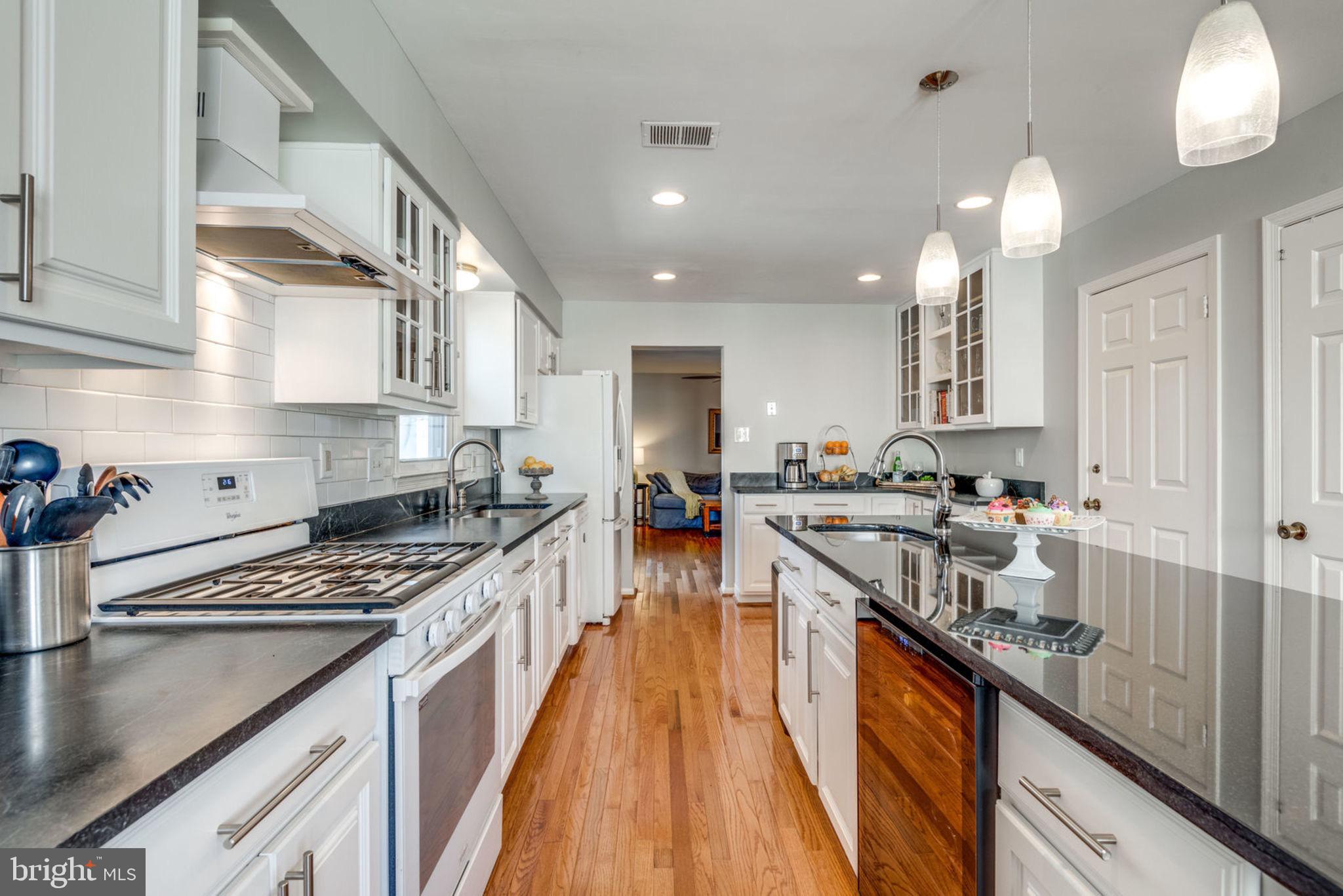 CHANTILLY HIGHLANDS - Residential