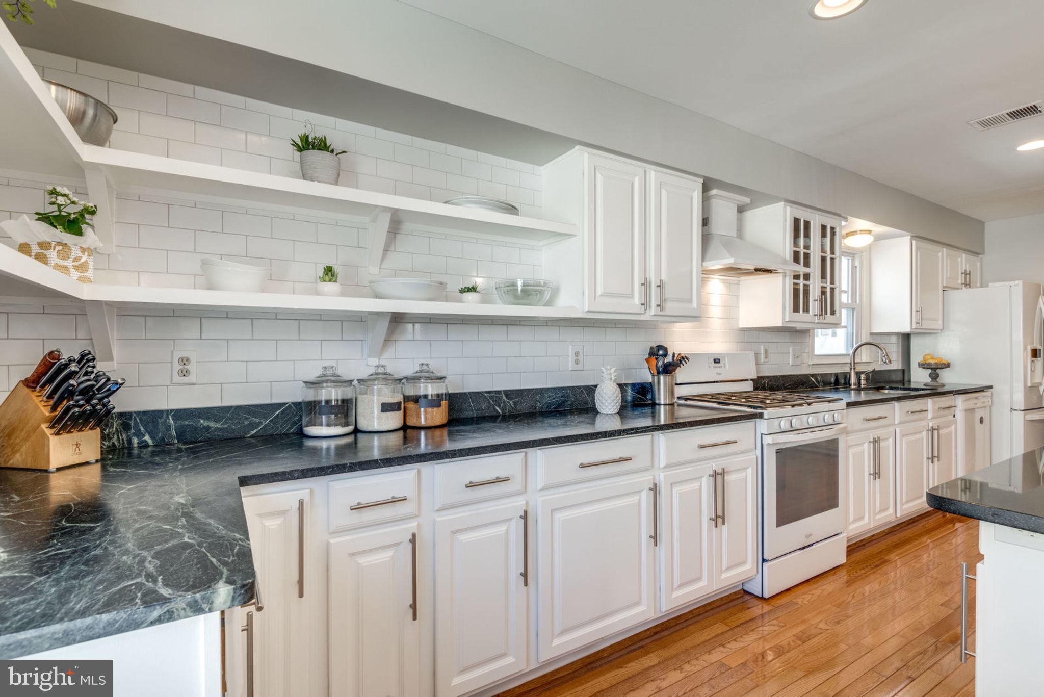 CHANTILLY HIGHLANDS - Residential