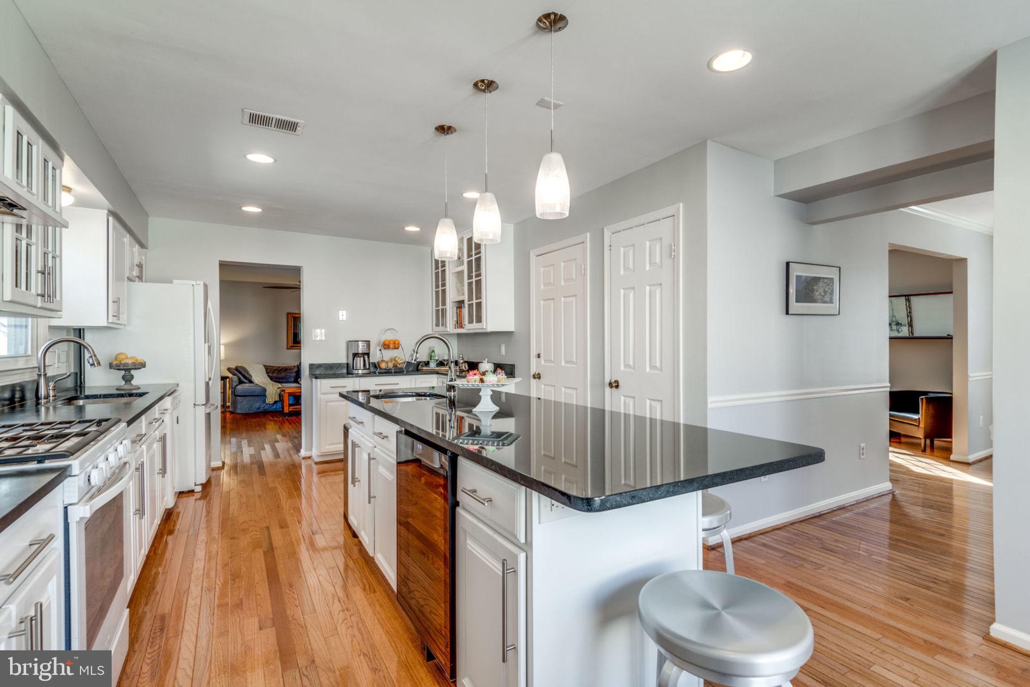 CHANTILLY HIGHLANDS - Residential