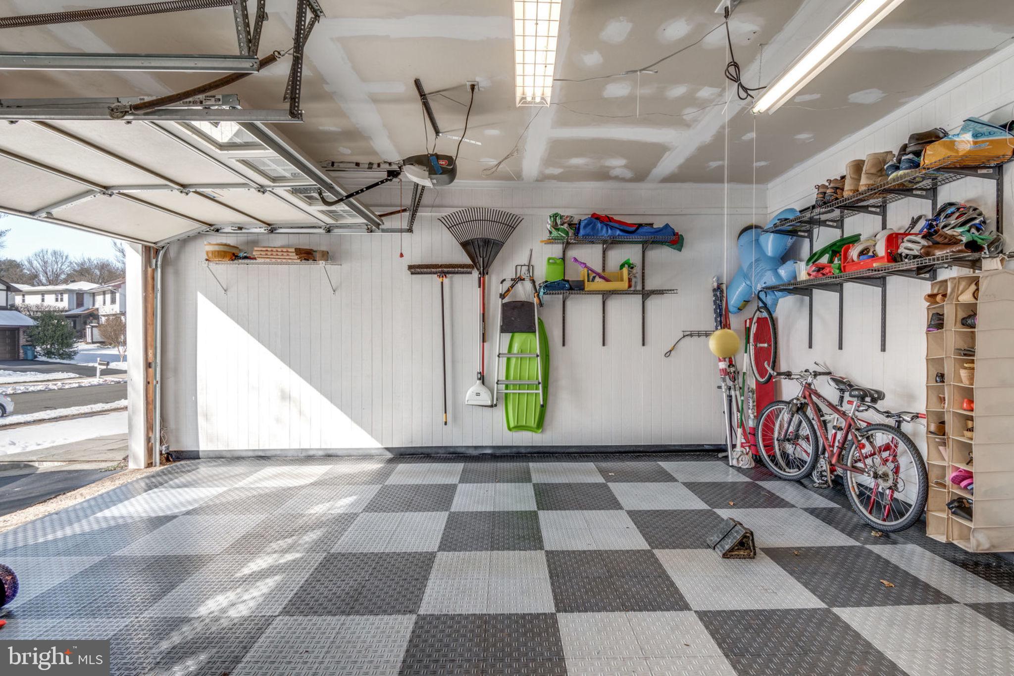 CHANTILLY HIGHLANDS - Residential