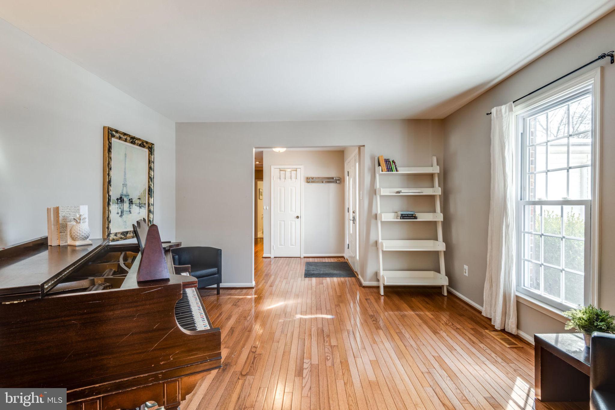 CHANTILLY HIGHLANDS - Residential